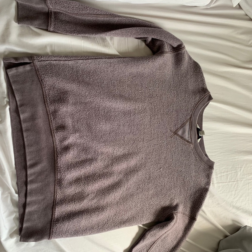 American Eagle Crew Neck